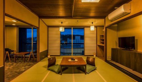 Japanese-Style Room