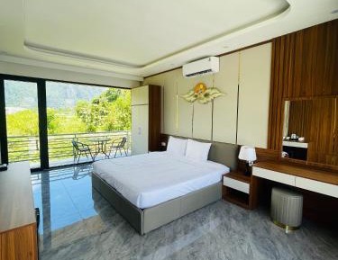 Superior Single Room with Lake View