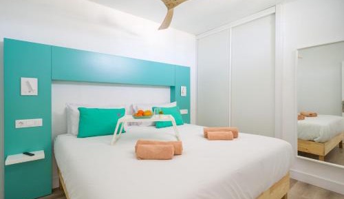One-Bedroom Apartment with View