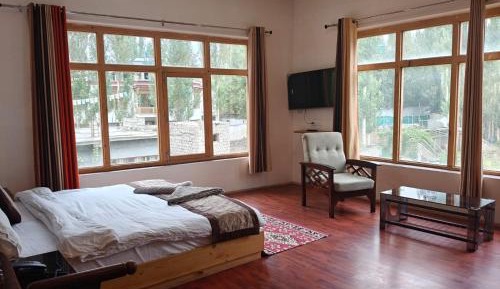 Double Room with Mountain View