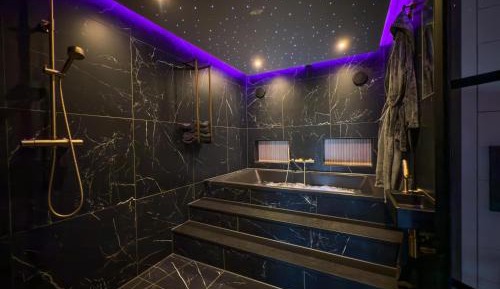 Deluxe Double Room with Bath