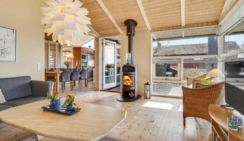 Three-Bedroom Holiday Home 