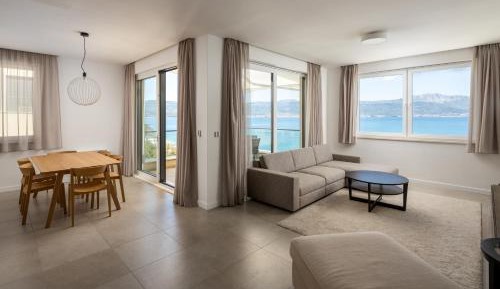 Villa - Beach Front