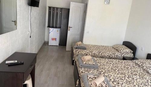 Deluxe Room (2 Adults + 1 Child)