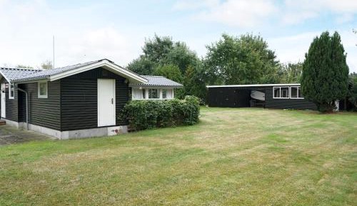 Three-Bedroom Vacation Home 