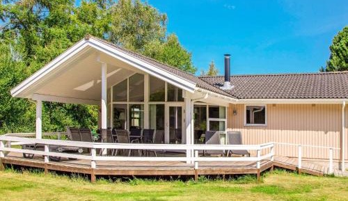 Four-Bedroom Holiday Home