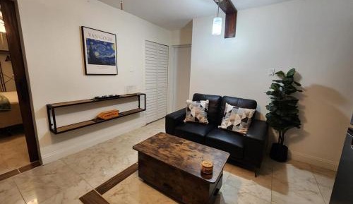 Deluxe Two-Bedroom Apartment with Garden View