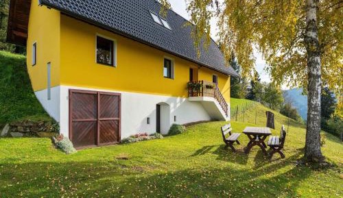 Three-Bedroom Holiday Home 