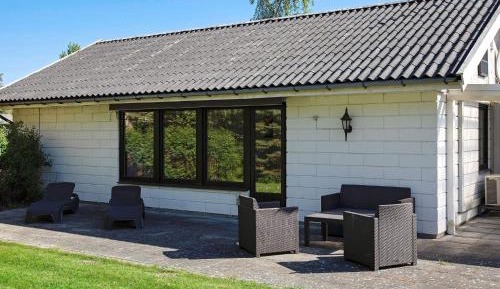 Three-Bedroom Holiday Home 