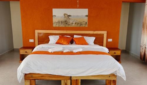 Double or Twin Room with Private Bathroom