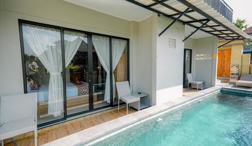 Double Room with Pool View