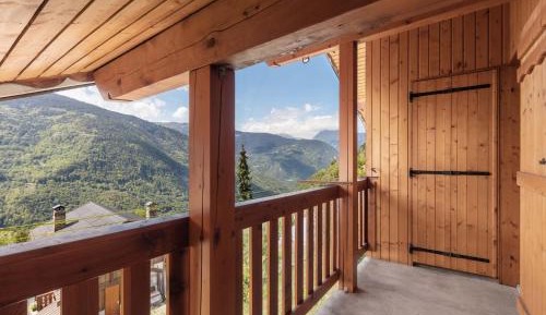 Three-Bedroom Holiday Home 
