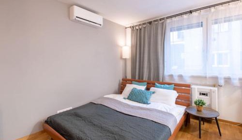 Room #1475369102