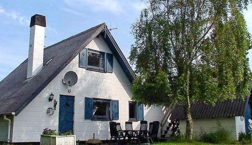 Three-Bedroom Holiday Home 