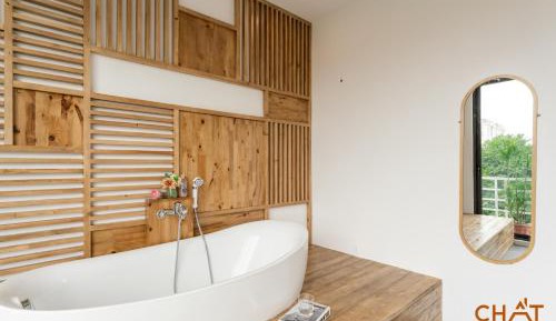 Studio with Spa Bath