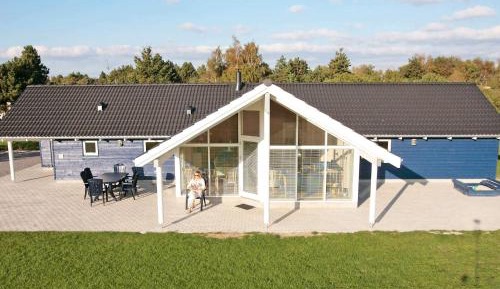Four-Bedroom Holiday Home
