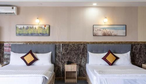 Room #1472573703