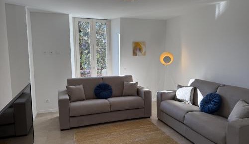 Deluxe One-Bedroom Apartment with Garden View