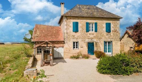 Three-Bedroom Holiday Home 