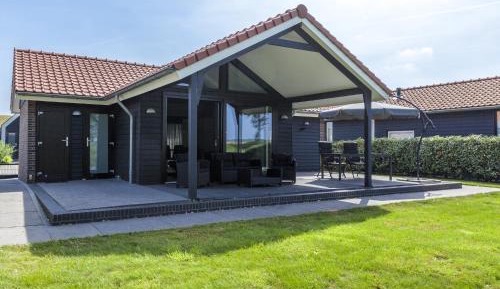 One-Bedroom Holiday Home