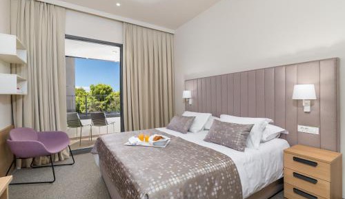 Double Room with Balcony and Sea View