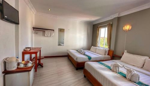Deluxe Family Room