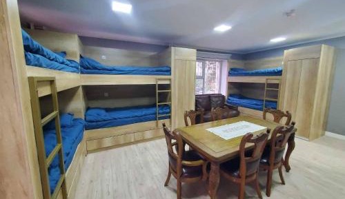 10-Bed Mixed Dormitory Room
