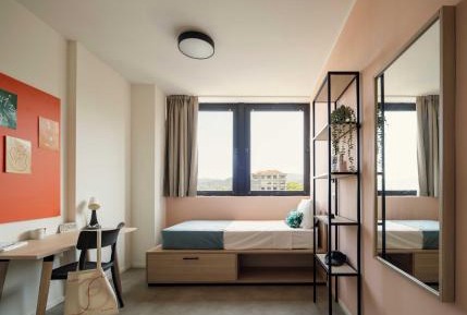 Three-Bedroom Deluxe Apartment