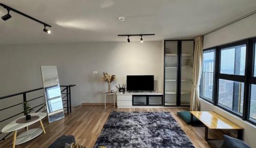 Two-Bedroom Apartment with City View