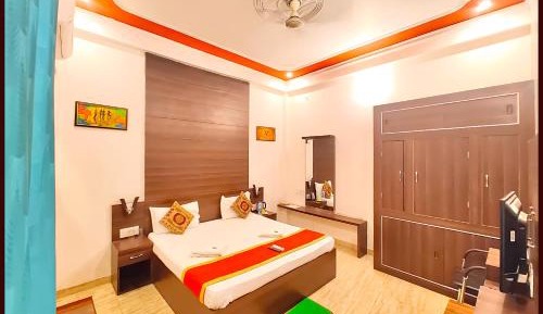 Deluxe King Room