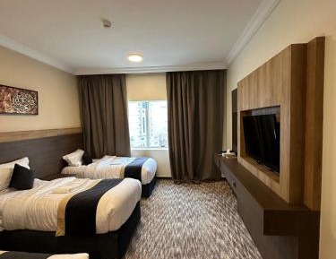 Deluxe Suite
