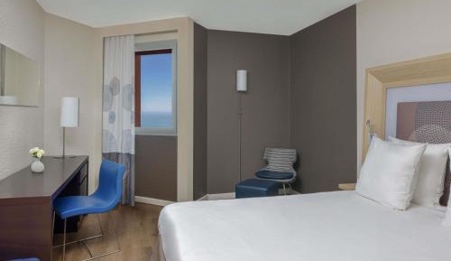 Junior Suite with One Double Bed - Ocean Side