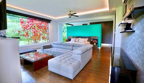 Suite with Hot Tub