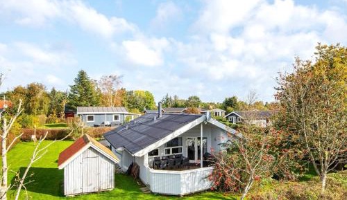 Four-Bedroom Holiday Home