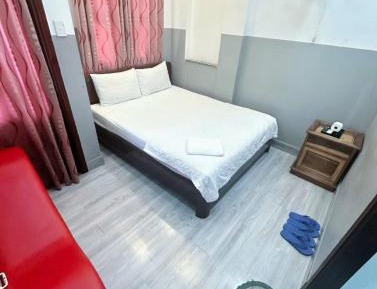 Deluxe Room (2 Adults + 1 Child)