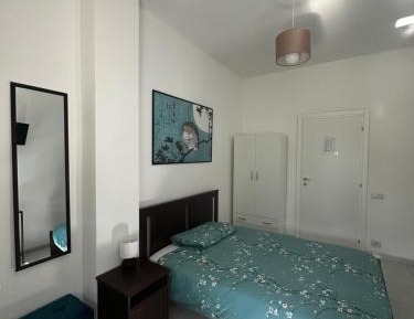 Single Room with Shared Bathroom