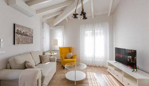Superior Apartment with City View