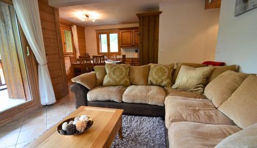 Apartment (6 Adults)