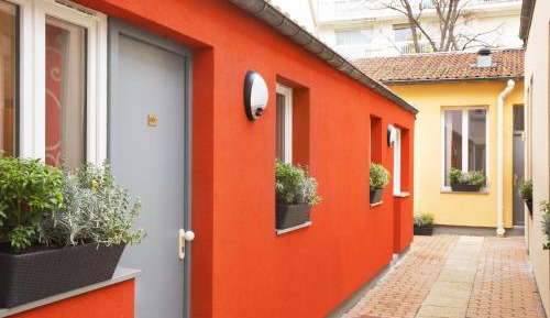 Studio (1 Adult)