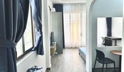 Studio with Balcony