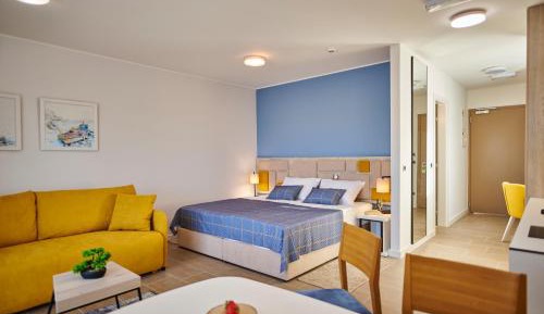 Studio Apartment with Balcony