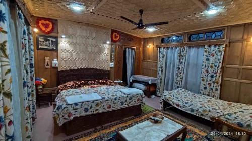 Triple Room with Garden View