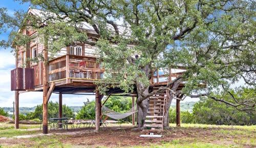 One-Bedroom Holiday Home