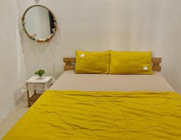 One-Bedroom Apartment with City View