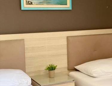 Basic Triple Room