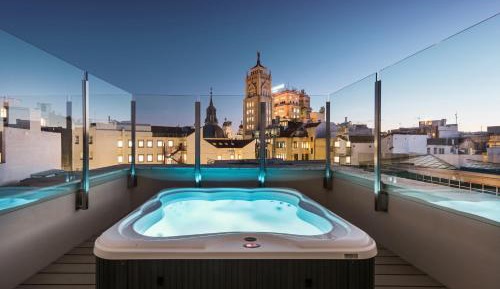 Superior Double Room with Terrace and Jacuzzi®