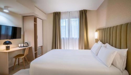 Deluxe Single Room