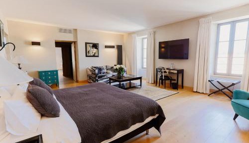 Large Double Room