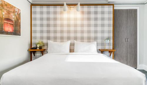 Executive King Room
