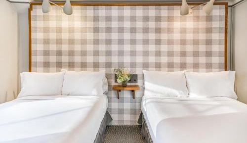 Superior Room with Two Double Beds